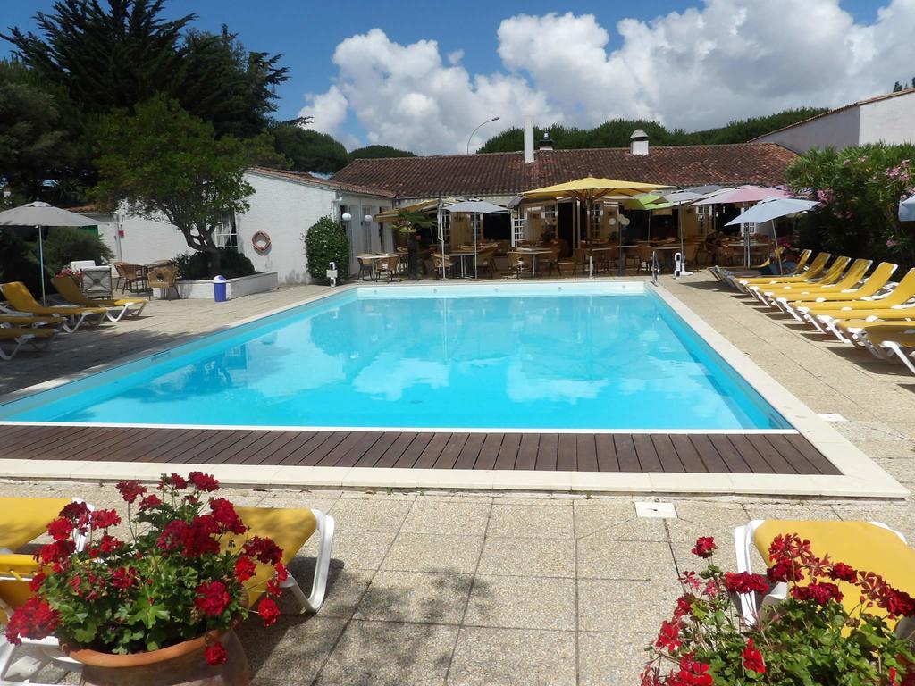 Hotel Les Gollandieres Le Bois-Plage-en-Re Exterior photo
