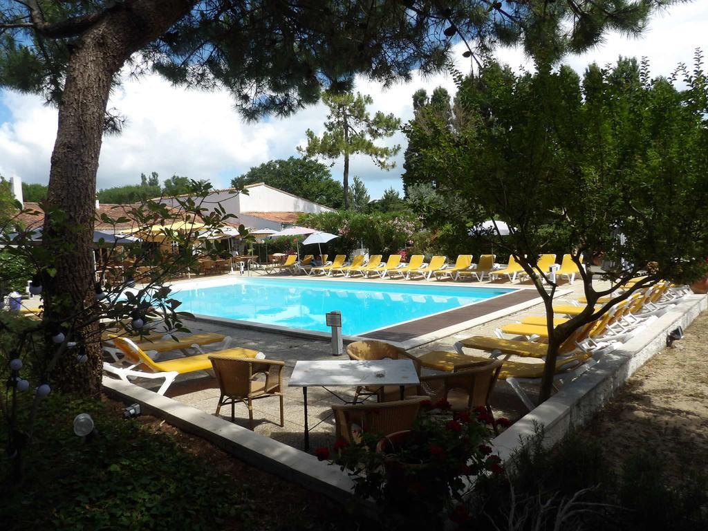 Hotel Les Gollandieres Le Bois-Plage-en-Re Exterior photo